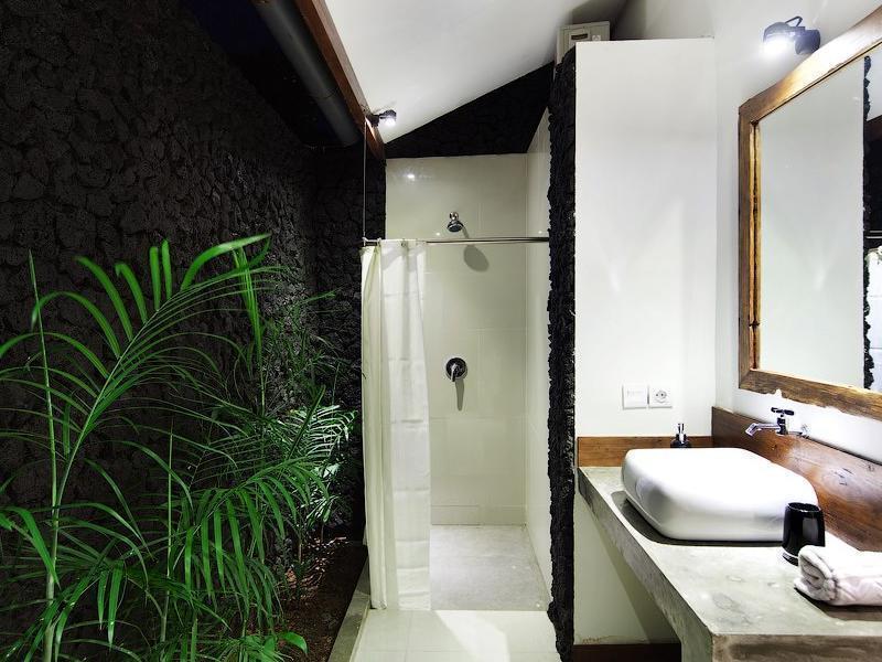 Big Brother Surf Inn Canggu Buitenkant foto