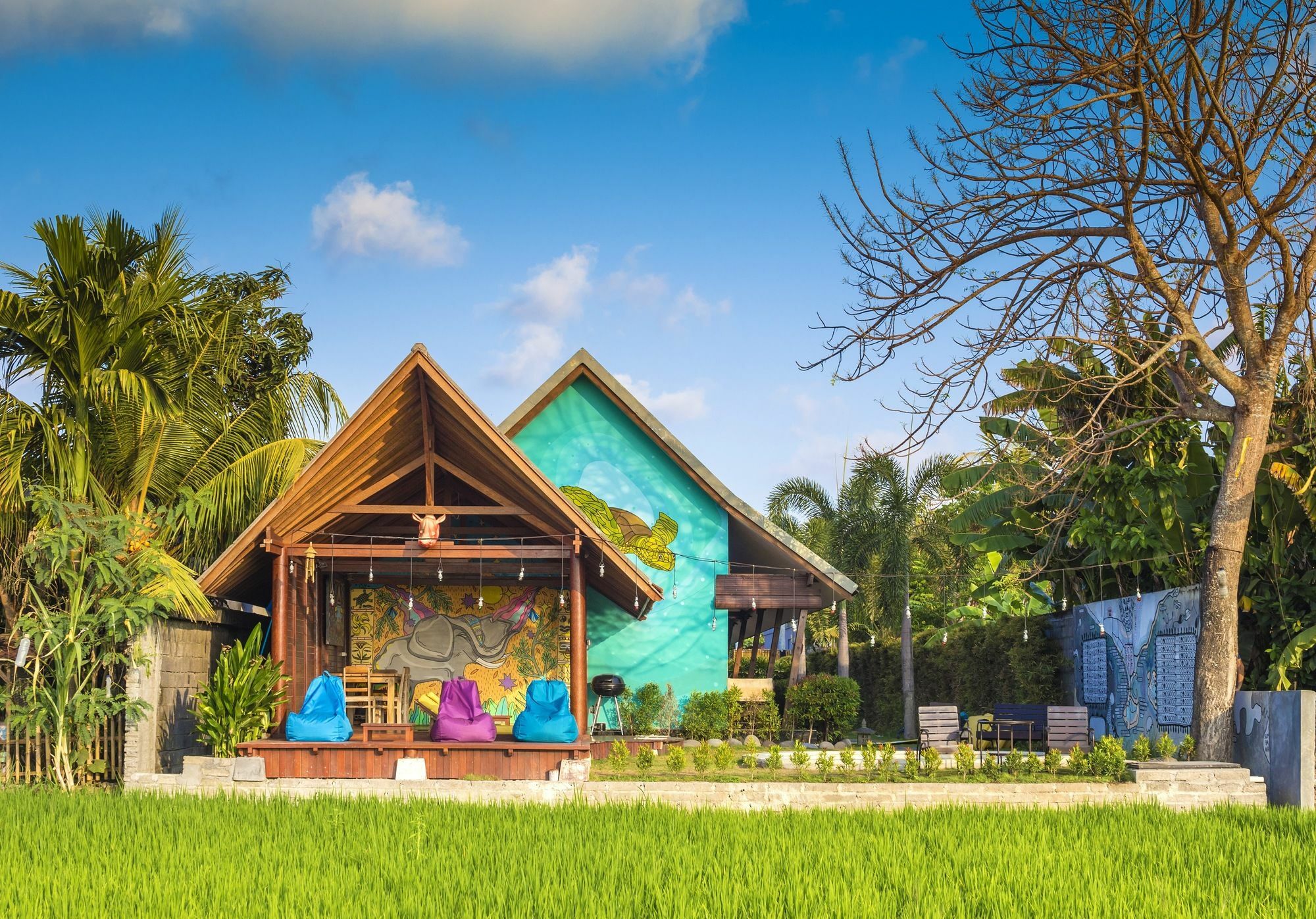 Big Brother Surf Inn Canggu Buitenkant foto