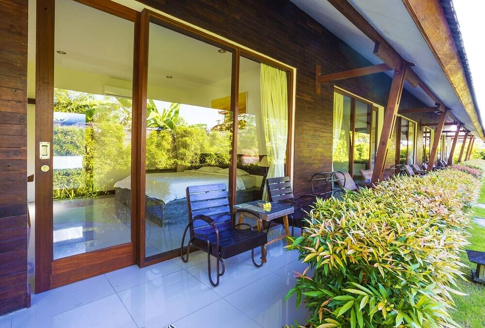Big Brother Surf Inn Canggu Buitenkant foto