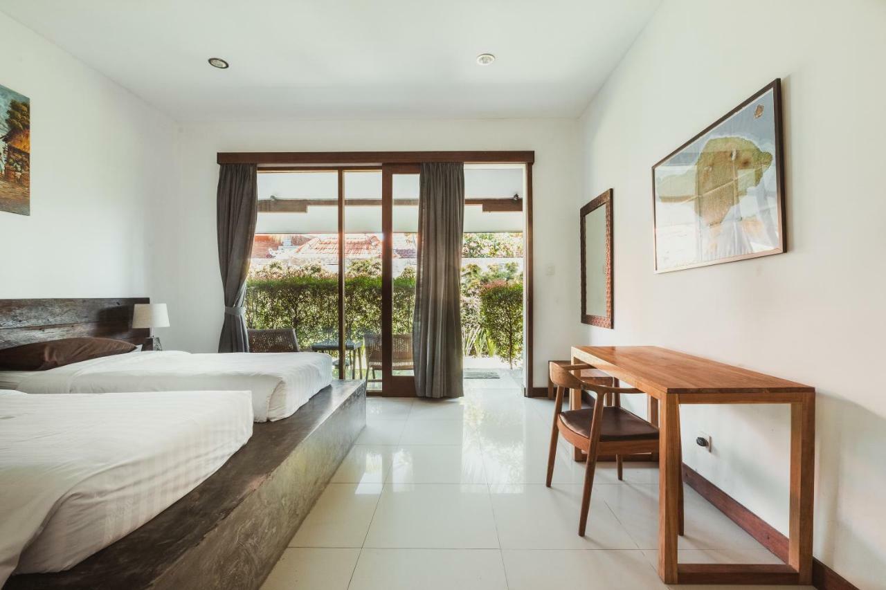 Big Brother Surf Inn Canggu Buitenkant foto
