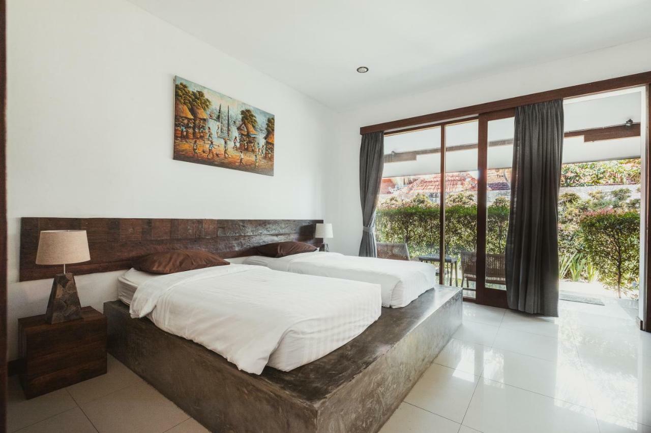 Big Brother Surf Inn Canggu Buitenkant foto